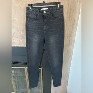 Zara High‑Rise Skinny Jeans Size 6 – Dark Wash